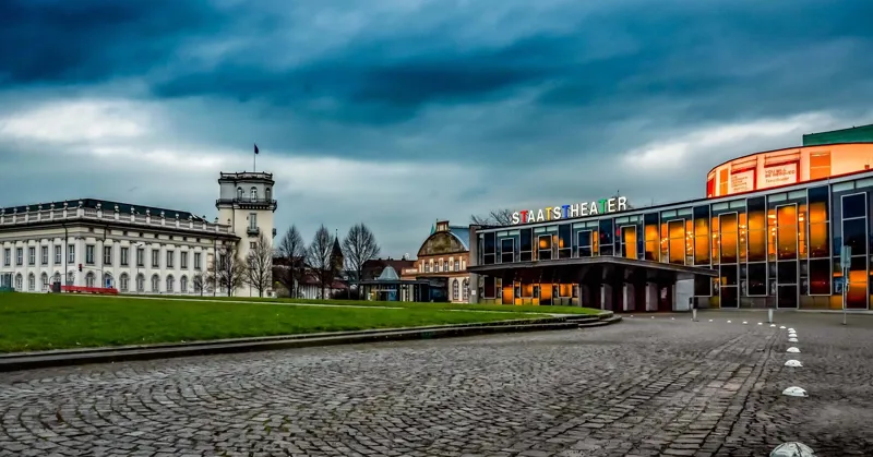 Mussorgsky with Staatstheater Kassel Orchester